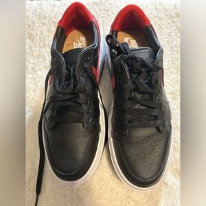 Black and red women’s Nike air size 9